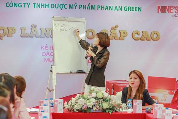 Chủ tịch Phan An Green giải đáp thắc mắc về Nine's Beauty